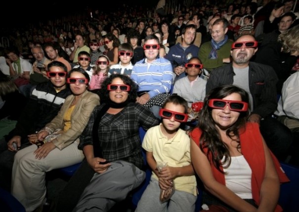 Proyección en 3D en el Velódromo (Foto: Karlos Corbella, Festival de San Sebastián)