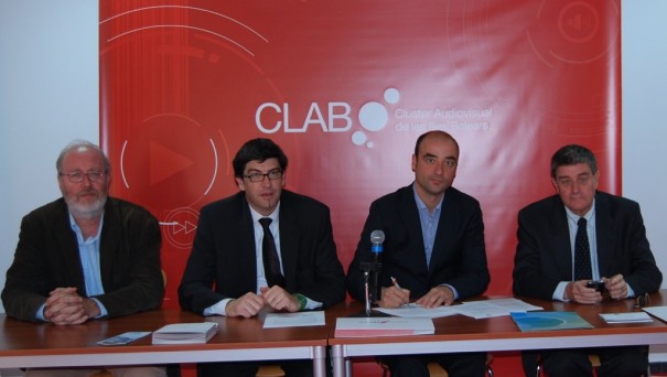 De izda. a dcha. Pedro Barbadillo, Peio Oiz, Germán Traver y Pere Oliver en la firma del convenio entre el CLAB y el MICTT 
