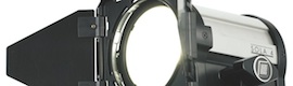 Sola 4 de Litepanels: luz Fresnel en LED, controlable por DMX
