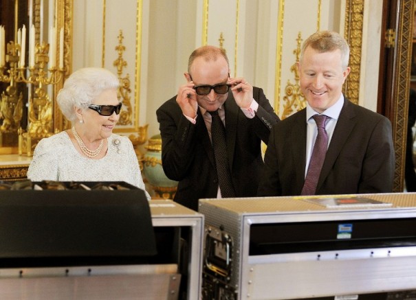 Grabación en Buckingham Palace del discurso de Isabel II en 3D (Foto: AFP PHOTO/POOL/ John Stillwell)