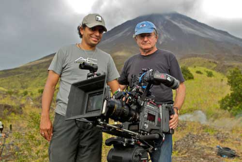 M. Night Shyamalan y Peter Suschitzky (Foto: PRNewsFoto/Sony Electronics, Frank Masi/SMPSP)