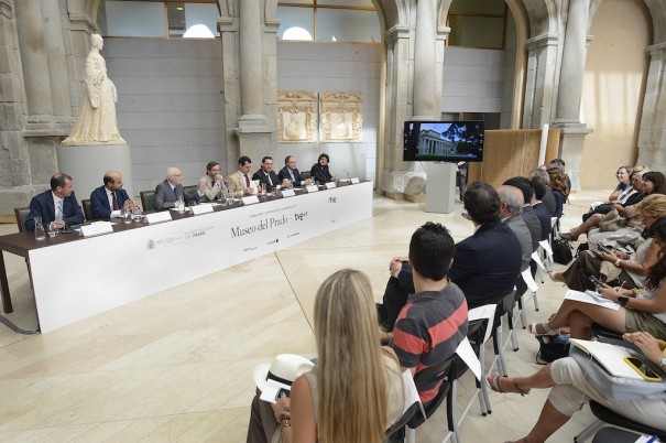 Carlos Espinós, consejero delegado de Hispasat; Ignacio Corrales, director de TVE; José Pedro Pérez-Llorca, presidente del Real Patronato del Museo del Prado; José María Lasalle, secretario de Estado de Cultura; Leopoldo González Echenique, presidente de RTVE; Miguel Zugaza, director del Museo del Prado; Tobías Martínez, director general de Abertis Telecom; y Bernat Aragonés, director de potsproducción de Apuntolapospo. 