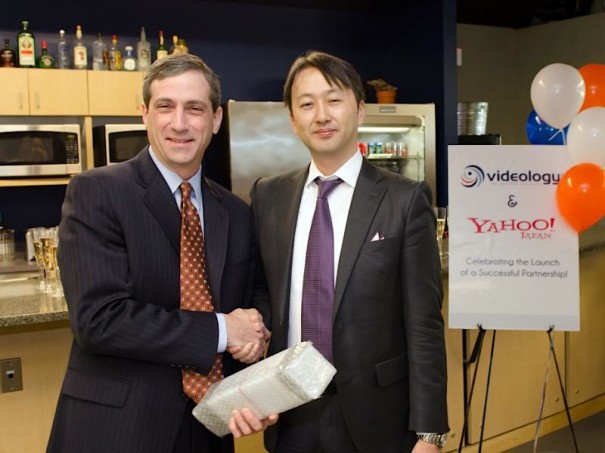 Scott Ferber, CEO de Videology y Osamu Aranami, Corporate Officer, Head of Marketing Solutions Company, Yahoo! Japan