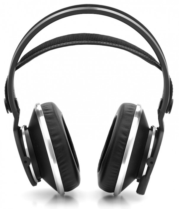 AKG K812
