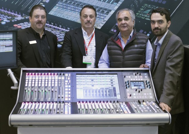 El equipo de Audio Acústica con George Horton, de SSL