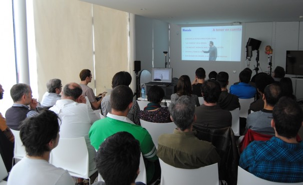 Seminario sobre iluminación en Moncada y Lorenzo