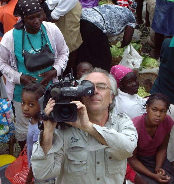 Manuel Ovalle en Haití en enero de 2010 (TVE)