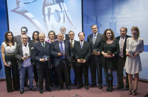 Premios Talento 2014. Pie de foto: (De izquierda a derecha) Lourdes Pascual, César González Antón, Rafael Gómez de Marcos, Xelo Montesinos, Condorcet Da Silva, Rosa Vilas, Pepe Carbajo, Javier Caballé, Jesús Martín, César Gil Covarrubias, Ángel Martín Vizcaíno, Montse Claros, Paco Bello y Pilar Nadal