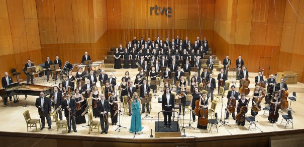 Orquesta de RTVE graba con Edurne la versión sinfónica de 'Amanecer', tema que representará a España en Eurovisión 2015