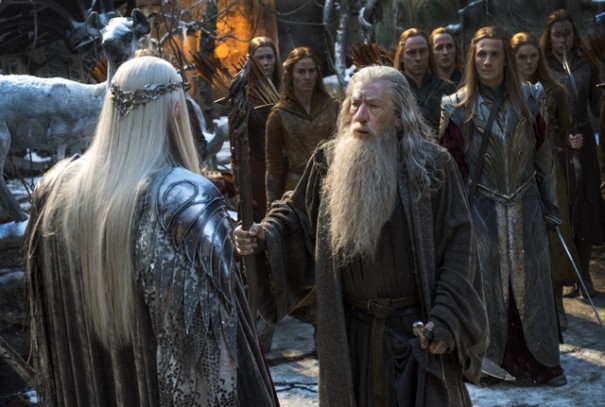 Lee Pace como Thranduil e Ian McKellen como Gandalf en 'El hobbit: la batalla de los cinco ejércitos". (Foto: Warner Bros / Mark Pokorny)