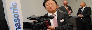 Panasonic presenta la sua nuova videocamera 4K AG-DVX200