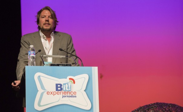 Bastian Manintveld (2BTube), en BIT EXPERIENCE 2015