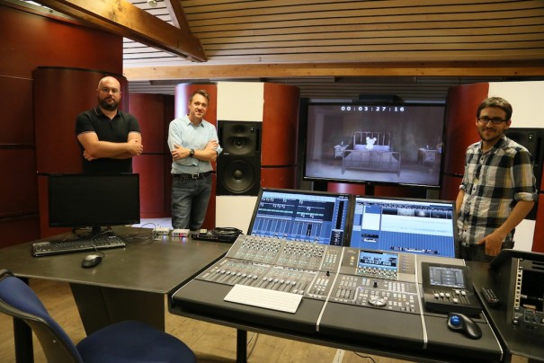 David Huilizen (Communications manager), Samuel Julien (Director), y Jean-Mari Ollivier (Sound engineer) en Dizale con Nuendo