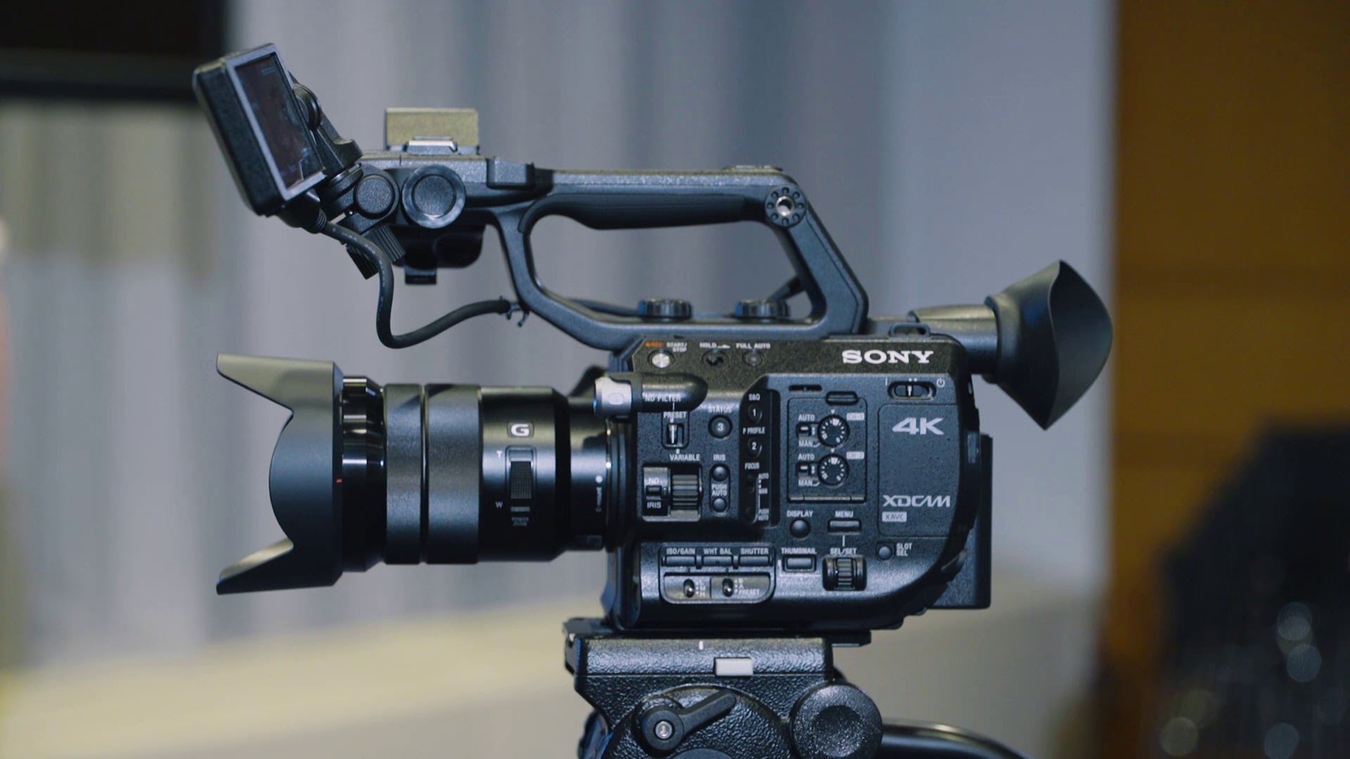 tarde enaguas enchufe PXW-FS5: la nueva cámara profesional compacta 4K Super 35 de Sony