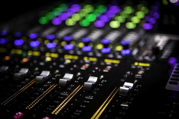 Avid S6