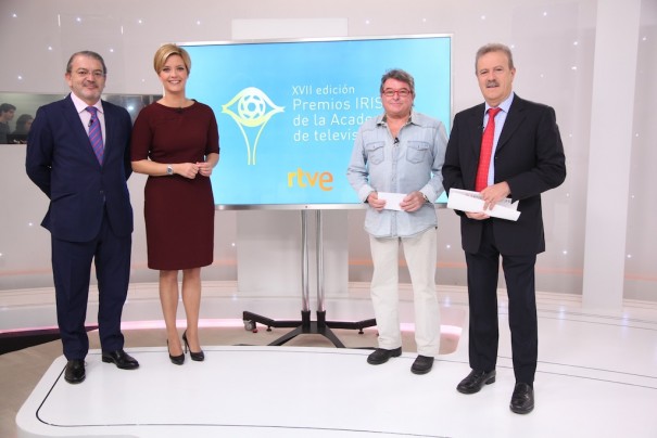 José Ramón Díez, María Casado, Ángel Peláez y Manuel Campo Vidal en la presentación de los Premios iris