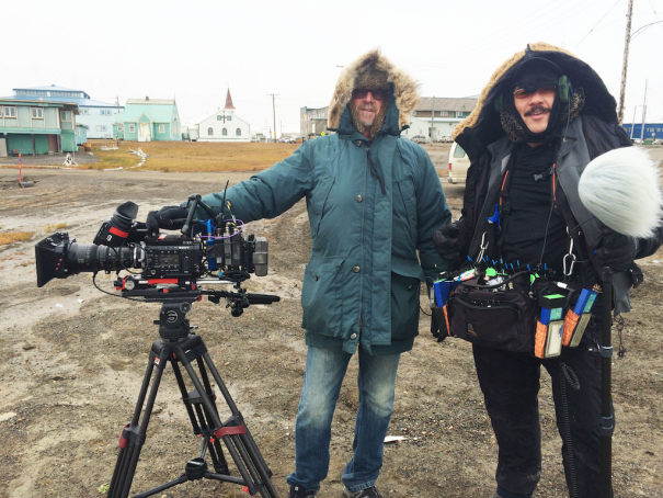 Lentes Fujinon Cabrio con una cámara Sony F55 durante el rodaje de 'Football Town: Barrow, Alaska'