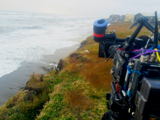 Lentes Fujinon Cabrio con una cámara Sony F55 durante el rodaje de 'Football Town: Barrow, Alaska'