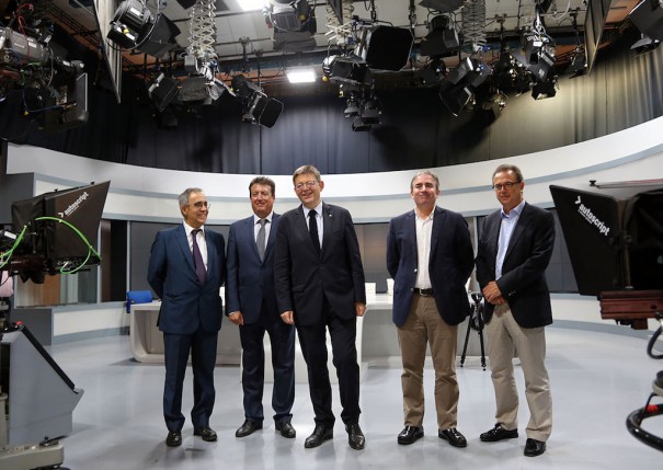 El President de la Generalitat, Ximo Puig, visita las instalaciones de RTVV