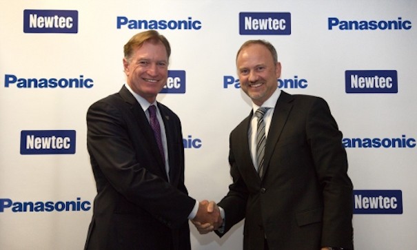 Paul Margis (Panasonic) y Serge Van Herck (Newtec)