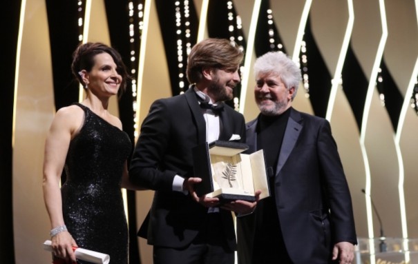 Ruben Östlund, Palma de Oro (Foto: Valery Hache / AFP / Festival de Cannes)