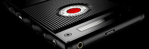 RED entrará en el negocio de los smartphone con un teléfono con pantalla holográfica