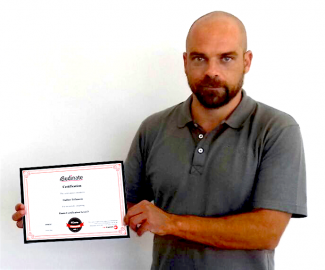 Dalibor Trifunovic con certificado DANTE