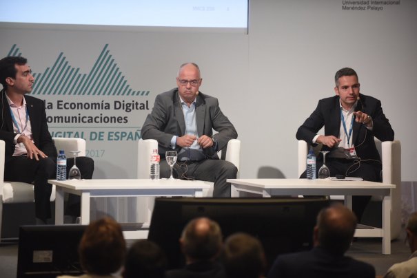 Ignasi Salvador, Alberto Zamora, Jordi Arrufí en el 30º Encuentro de la Economía Digital y las Telecomunicaciones