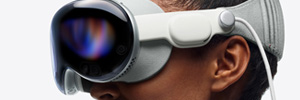 Apple presenta i suoi Vision Pro: occhiali per realtà mista con applicazioni VOD dedicate