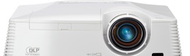 Mitsubishi expands its range of 4000 Lm DLP projectors aimed at the educational and professional field