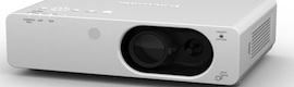PT-FW430 y PT-FX400: dos nuevos proyectores inalámbricos de Panasonic