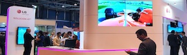 LG shows in Total Media a 47” LED monitor that allows configurations of up to 225 screens