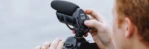 Shure VP83: a compact, robust, portable microphone with integrated Flash memory designed for DSLR cameras