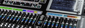 Las nuevas consolas GLD Chrome de Allen & Heath añaden función Auto Mic Mixing