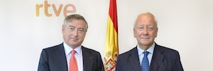 O presidente da RTVE, José Antonio Sánchez, recebe o secretário geral da COPEAM, Pier Luigi Malesani