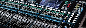 Los nuevos mezcladores Allen&Heath de la serie Qu Chrome ofrecen altas prestaciones en mezcla digital en un equipo compacto