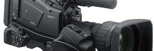 Sony PXW-Z450: 2/3 インチ 4K イメージセンサーを搭載した 4K XDCAM ショルダービデオカメラ