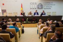 De izda. a dcha.: Concha Iglesias Jiménez (Deloitte); Marcos Peña (Presidente del Consejo Económico y Social); Ángel García Castillejo (Secretario Televisión Abierta) y Jorge Bujía (Deloitte)