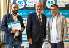 El Alcalde de Málaga, Francisco de la Torre, el concejal de Innovación y Nuevas Tecnologías, Mario Cortés, y el CEO de Medina Media, Ricardo Medina en la presentación del 5GForum.