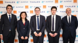 De izquierda a derecha: Patrice Caine (Thales), Delphine Gény-Stephann (Ministra francesa), Rodolphe Belmer (Eutelsat) Julien Denormandie (Ministro francés) and Stéphane Richard (Orange)