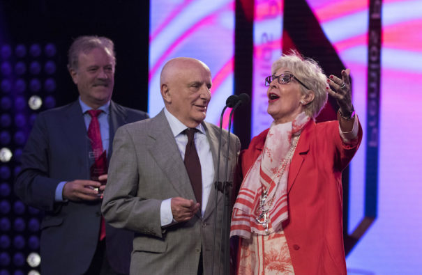 Manuel Campo Vidal, Concha Velasco y Fernando Navarrete. Premios Panorama 2018