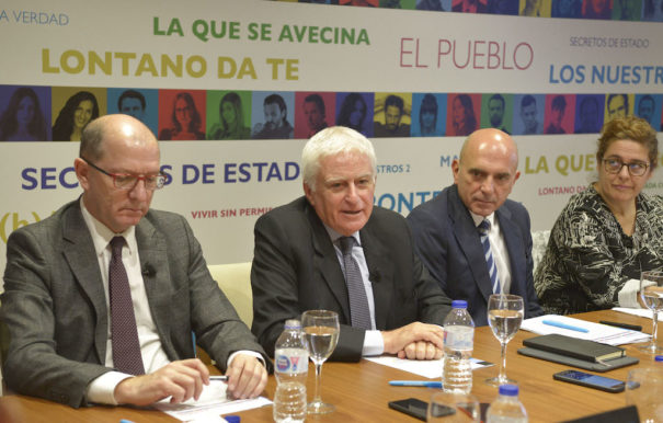 De izquierda a derecha, Manuel Villanueva, director general de Contenidos de Mediaset España; Paolo Vasile, consejero delegado; Massimo Musolino, director general de Gestión y Operaciones; Arantxa Écija, directora de Ficción.