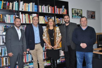 Pie de foto: (De izquierda a derecha: Juan Francisco Martín (vicepresidente), Marto Egido, Marisa Castelo (presidenta), Santiago Alonso y Francisco Javier López.