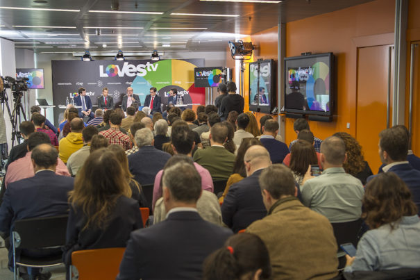 Albert Cuatrecasas (Cellnex), Pere Vila (RTVE), Eugenio Fernández (Mediaset), Arturo Larrainzar (Atresmedia) y Jorge Planes (PWC).