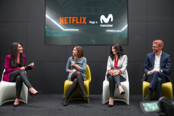 María Jesús Almazor, consejera delegada de Telefónica España; María Ferreras, vicepresidenta de desarrollo de negocio de Netflix para EMEA, y Sergio Oslé, presidente de Movistar+ (de izda. a drcha.), durante la presentación