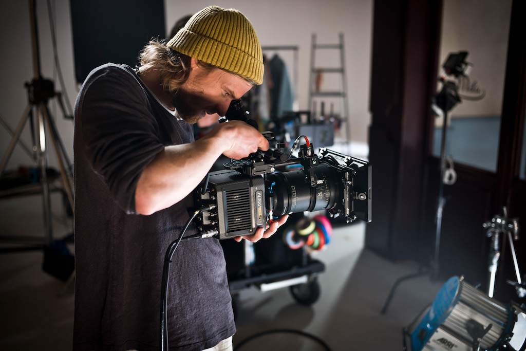 https://www.panoramaaudiovisual.com/wp-content/uploads/2019/03/ARRI-Alexa-Mini-LF.jpg