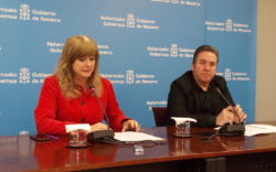 consejera de Relaciones Ciudadanas e Institucionales, Ana Ollo, y el director general de Comunicación y Relaciones Institucionales