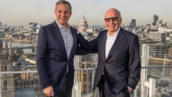 Robert A. Iger (Disney) y Rupert Murdoch (Fox) Foto: The Walt Disney Company