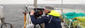 Werner Lebert rueda en alta mar con microfonía de Sennheiser las duras condiciones de trabajo de los pescadores