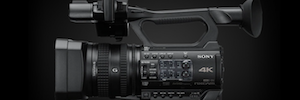 This is the new HXR-MC88 from Sony, a basic and compact HD camcorder with fast hybrid autofocus